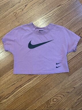 Nike mauve crop tee with Swoosh